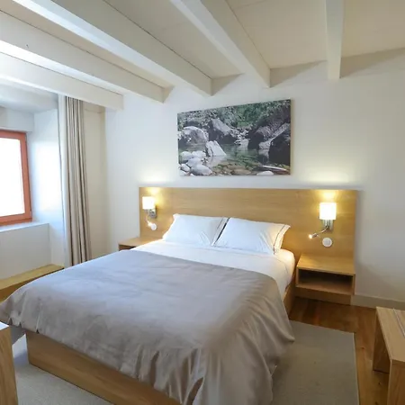 Quinta Da Riba Má * Santa Leocadia (Braga)