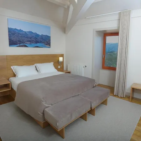 Quinta Da Riba Ma Santa Leocadia (Braga)