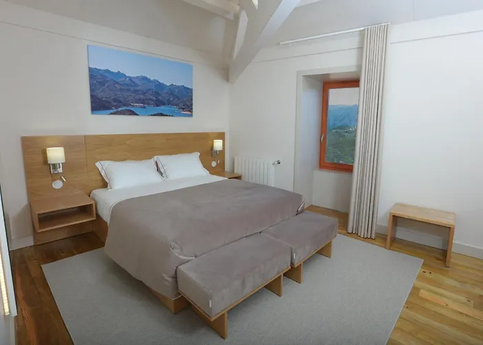 Quinta Da Riba Ma Santa Leocadia (Braga)